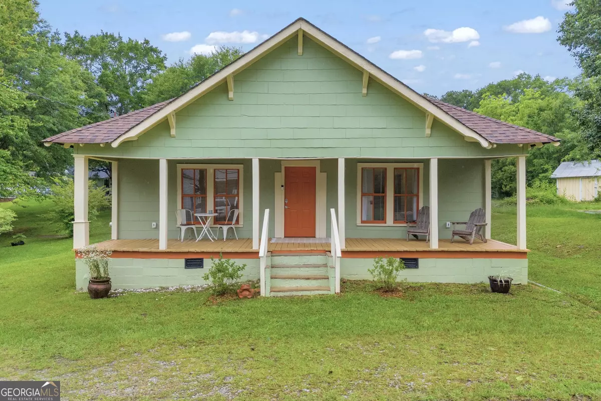 Toccoa, GA 30577,192 S Pine ST