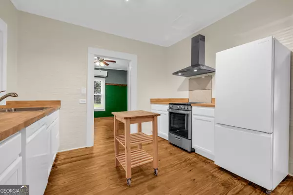 Toccoa, GA 30577,192 S Pine ST