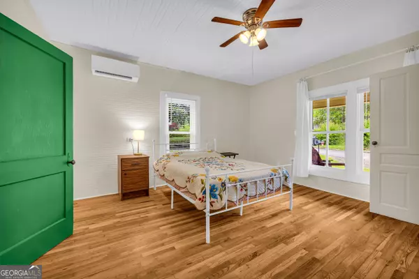 Toccoa, GA 30577,192 S Pine ST