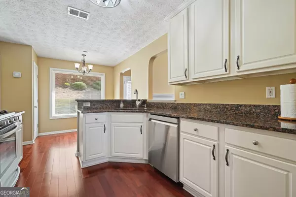 Marietta, GA 30062,2404 Pondside CT NE