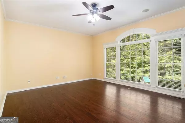 Buford, GA 30518,870 Creekview Bluff WAY