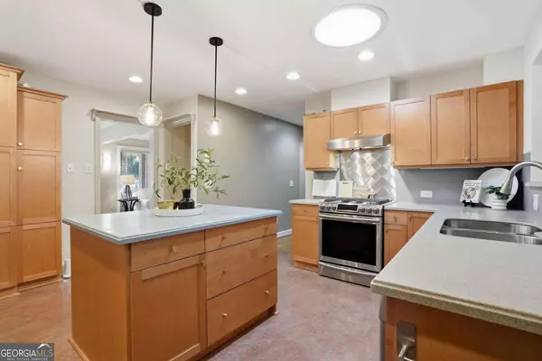 Decatur, GA 30033,2702 Pangborn RD