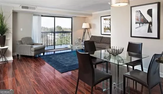 Atlanta, GA 30319,3833 Peachtree RD NE #211