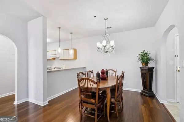 Atlanta, GA 30305,2499 Peachtree RD NE #306