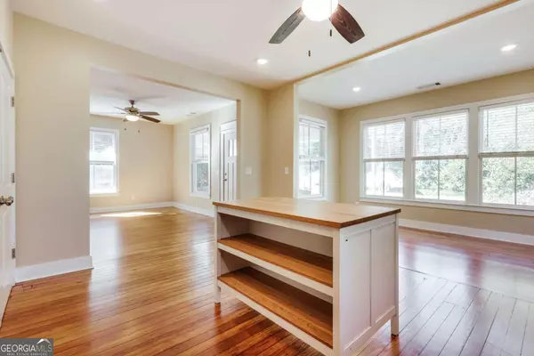 Athens, GA 30601,143 Barrow ST