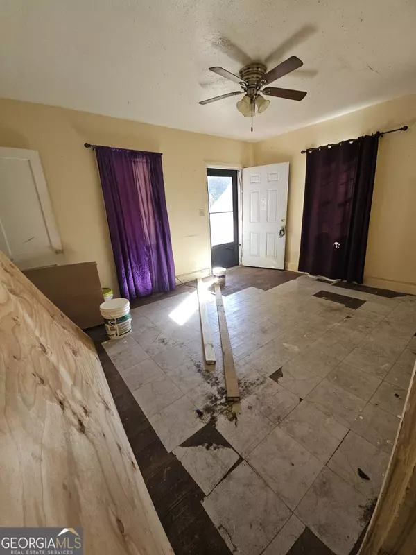 Cordele, GA 31015,906 S 5th