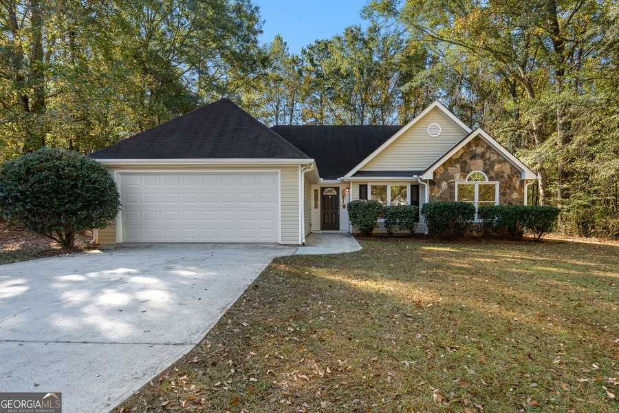 60 Brookstone CT, Covington, GA 30016