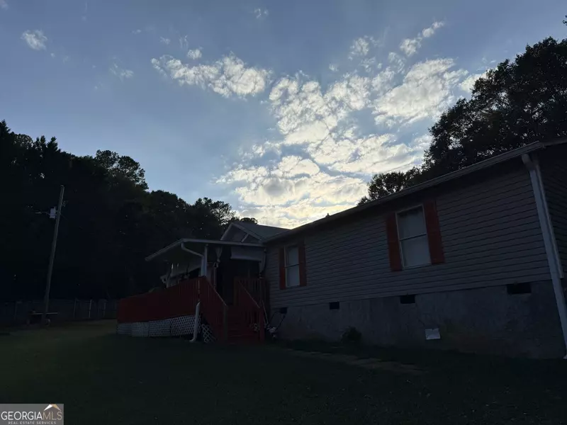 456 M L King Jr CIR, Zebulon, GA 30295