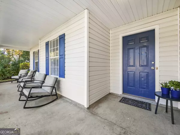 240 Skyland DR, Loganville, GA 30052