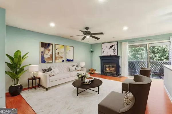 64 Devon LN, Avondale Estates, GA 30002