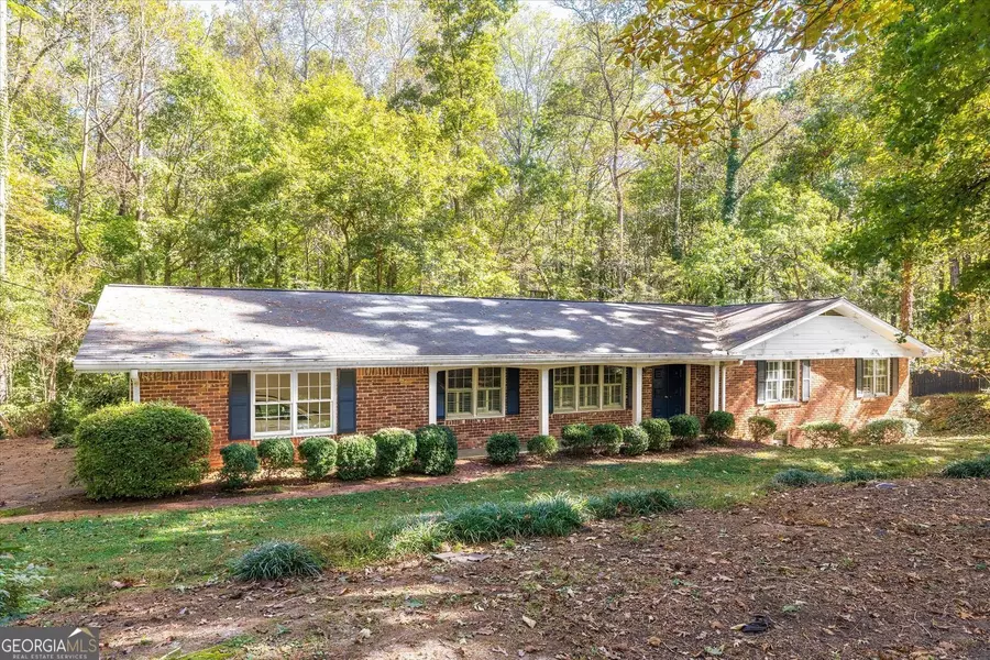 2350 Oxbow CIR, Stone Mountain, GA 30087