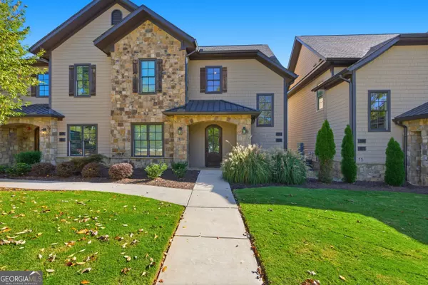 17 Cottage LN #202, Toccoa, GA 30577