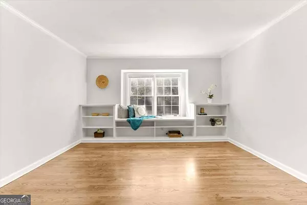 Atlanta, GA 30327,61 Lamsden LN NW