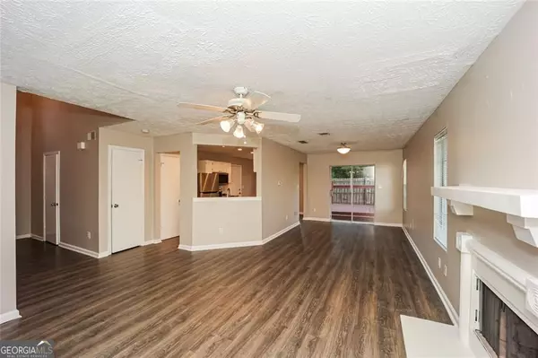 Decatur, GA 30034,3297 Basking Shade LN