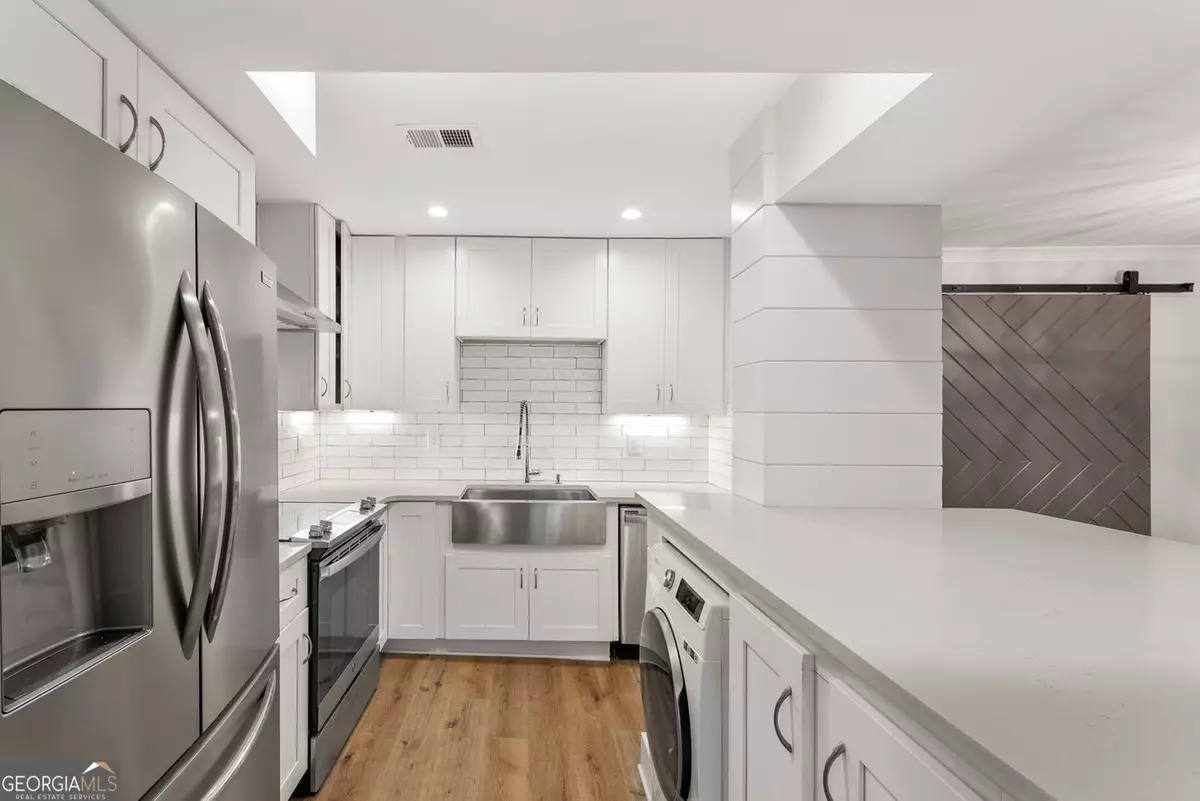 Atlanta, GA 30327,143 Amherst PL NW