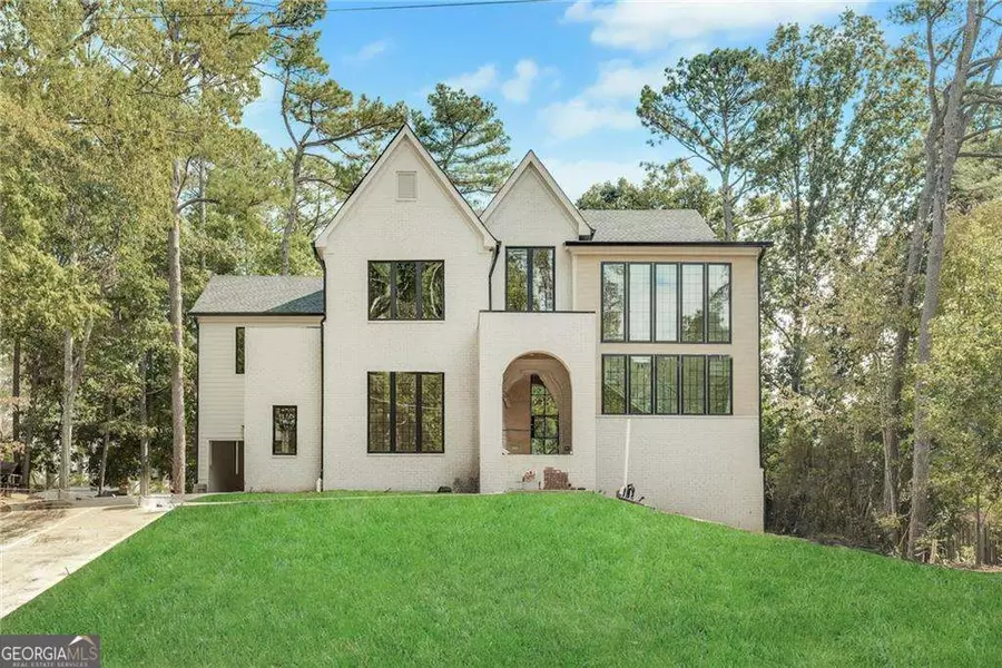5845 Greenbrier RD, Atlanta, GA 30328