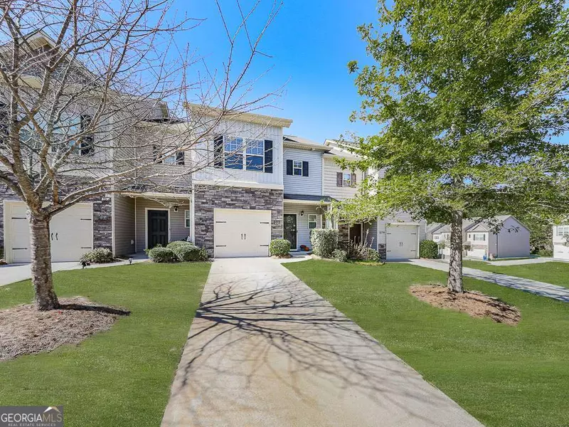 577 Oakside PL, Acworth, GA 30102