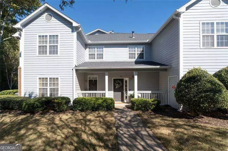 1303 Vinings Forest LN SE, Smyrna, GA 30080