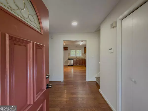 518 Barbashela CIR, Stone Mountain, GA 30088
