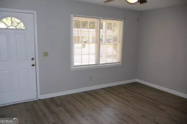 Warner Robins, GA 31093,107 Briarwood DR