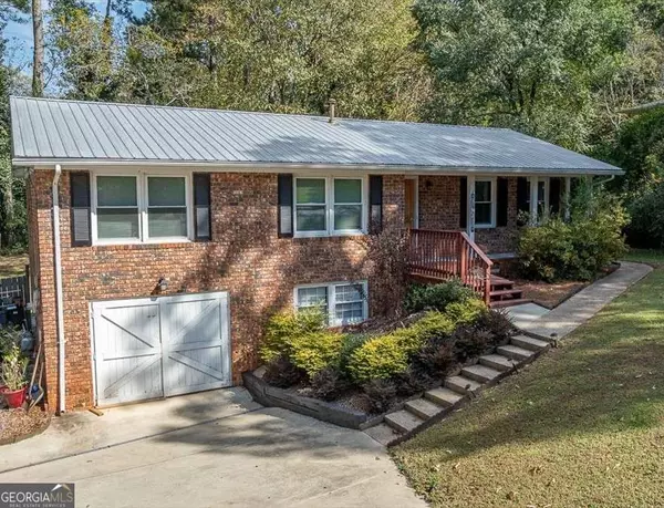 1025 College Station RD, Athens, GA 30605