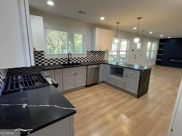 Atlanta, GA 30344,3200 Lowndes ST