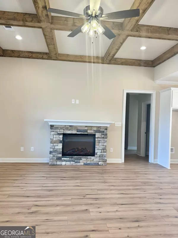 Bonaire, GA 31005,207 Golden Chestnut BND