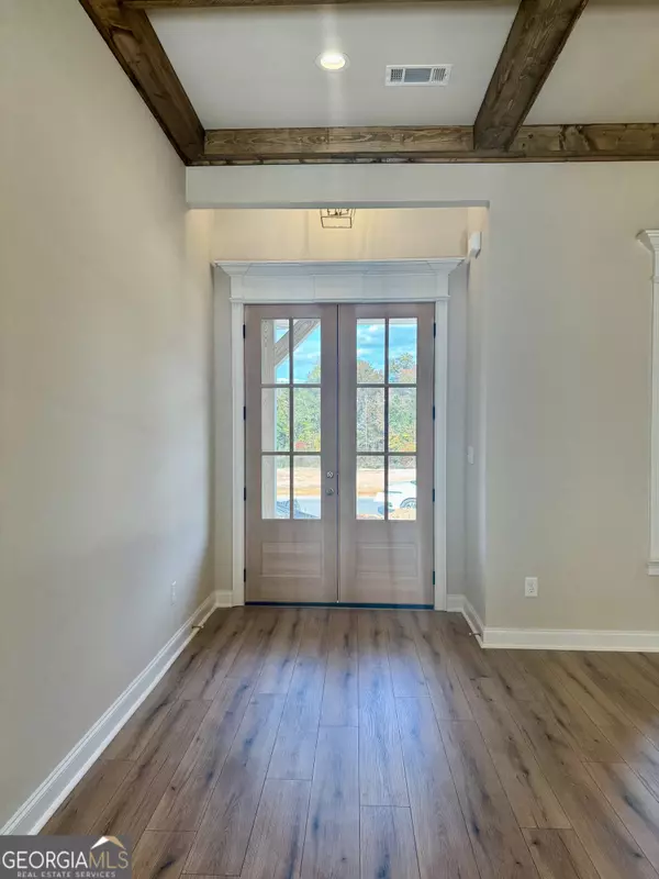 Bonaire, GA 31005,207 Golden Chestnut BND