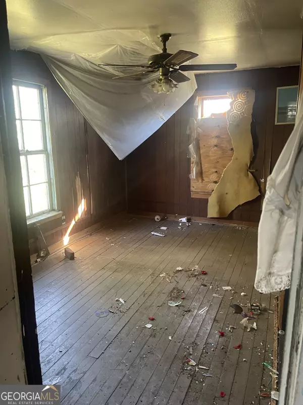 Valdosta, GA 31601,907 E Gordon ST