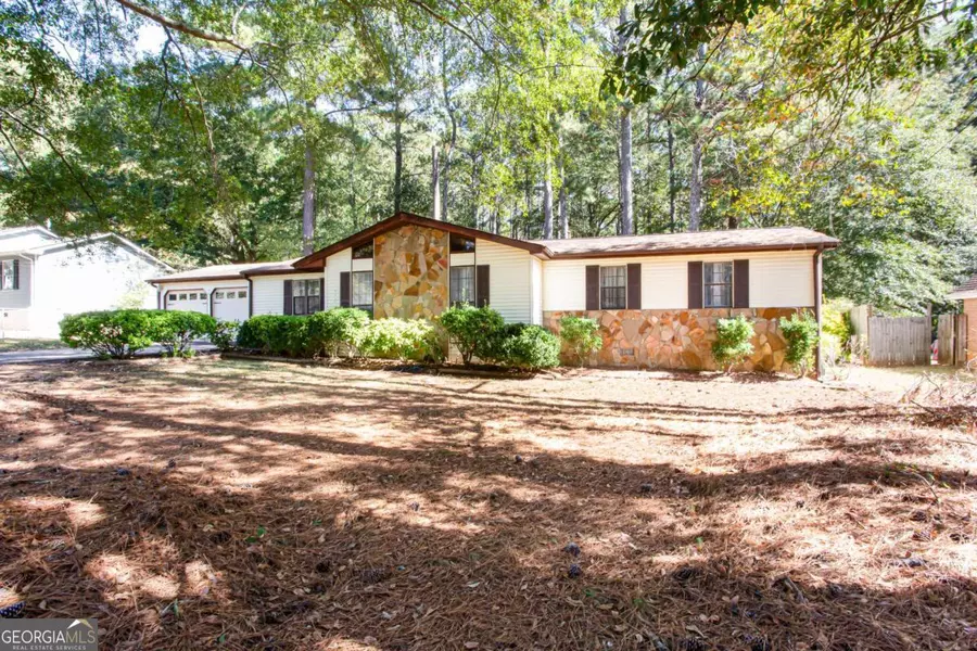 145 Davis RD, Stockbridge, GA 30281