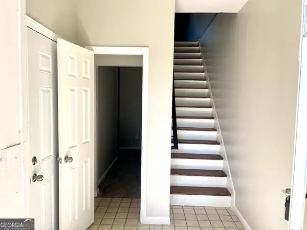 Atlanta, GA 30318,2145 Hollywood DR NW #2B