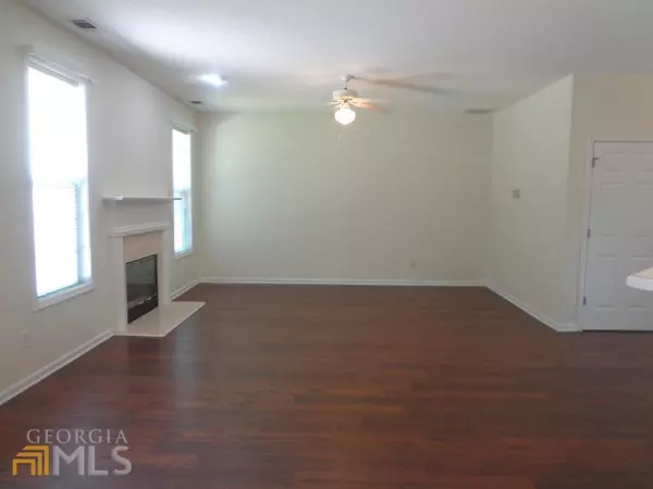 Sharpsburg, GA 30277,45 Chemin PL