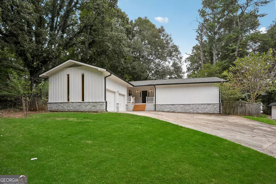 2579 Country Club DR, Conyers, GA 30013