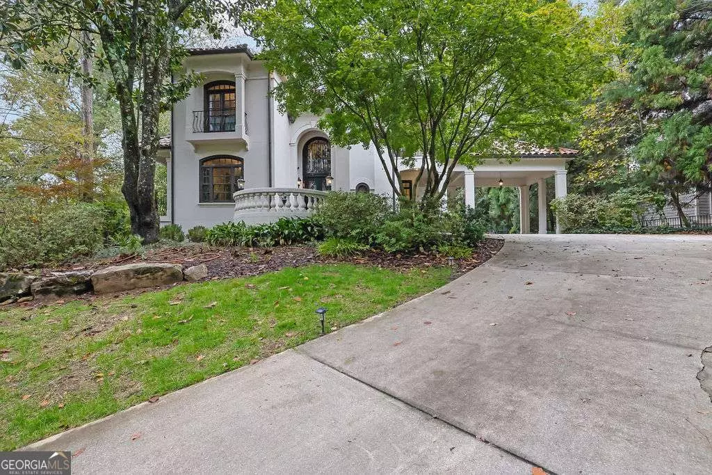 Atlanta, GA 30327,2636 Dobbs CIR NW