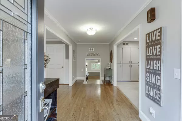 Buford, GA 30518,5984 Dolvin LN