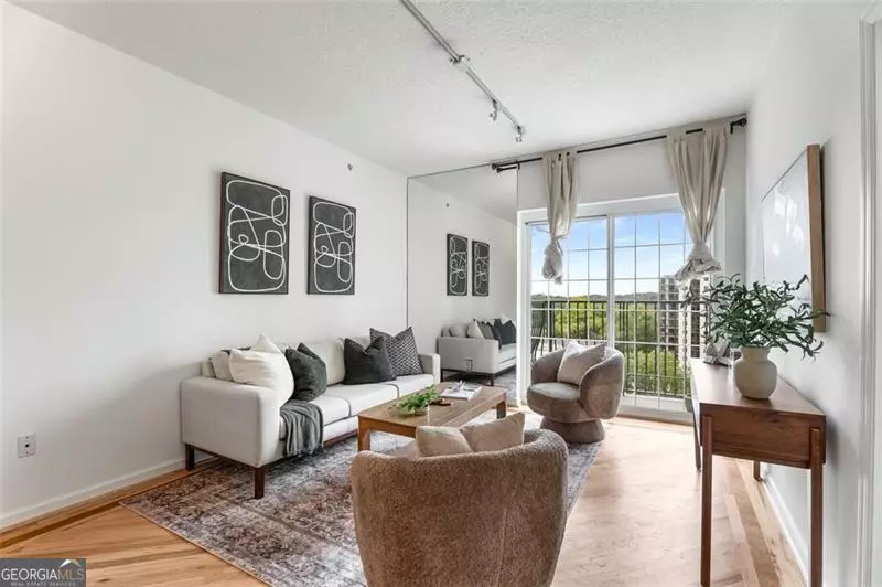 Atlanta, GA 30309,195 14th ST NE #909