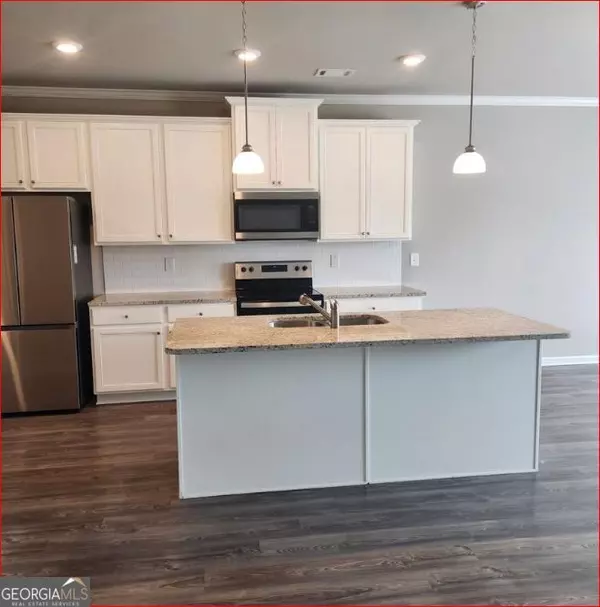 Oakwood, GA 30566,5056 Silver Fox TRL