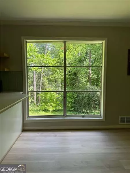 Atlanta, GA 30331,1726 Fairburn RD