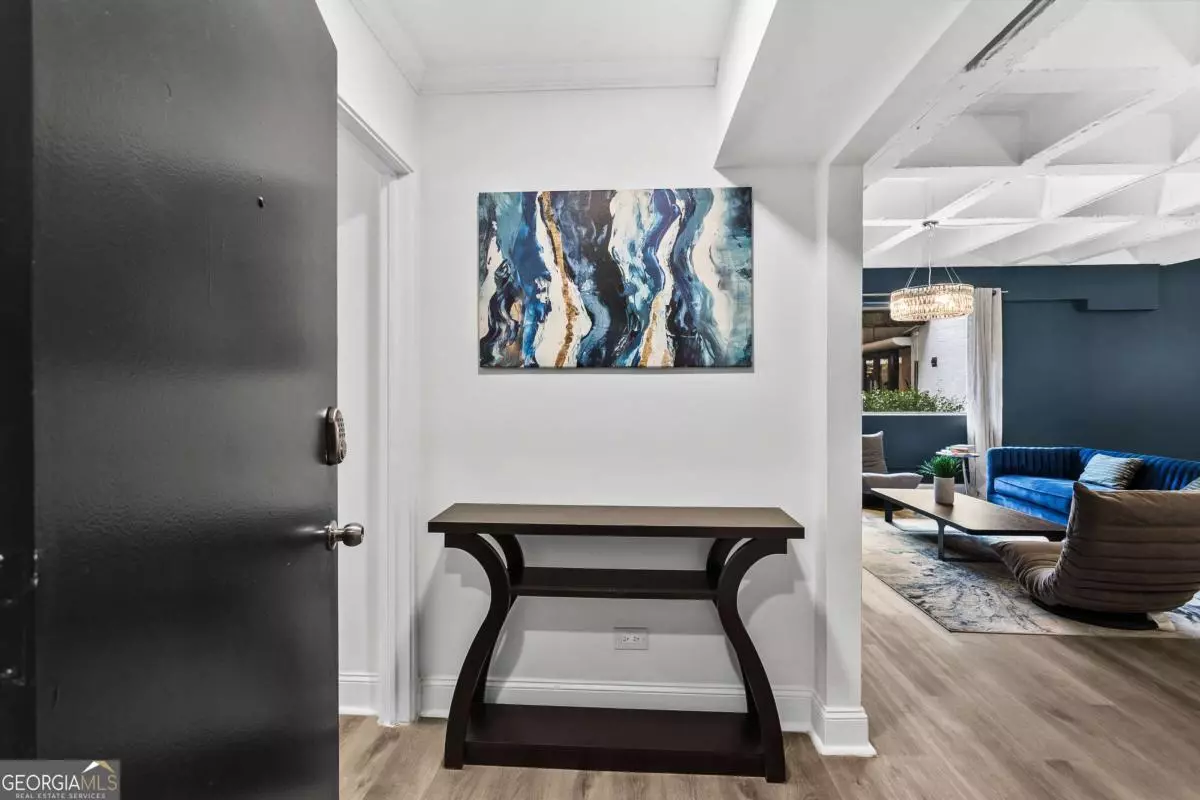 Atlanta, GA 30319,3645 Peachtree RD NE #111