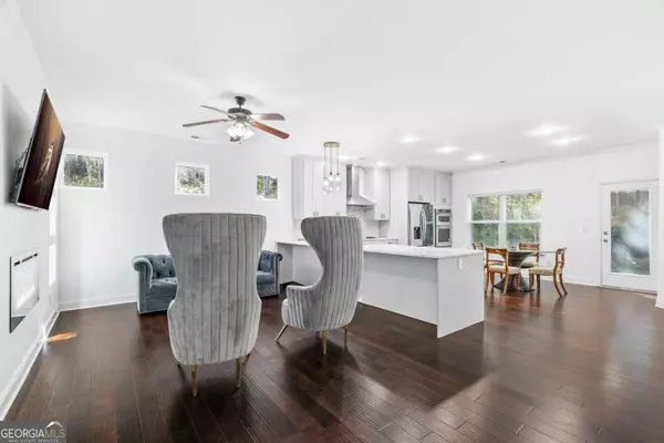 Woodstock, GA 30188,702 Barberry DR