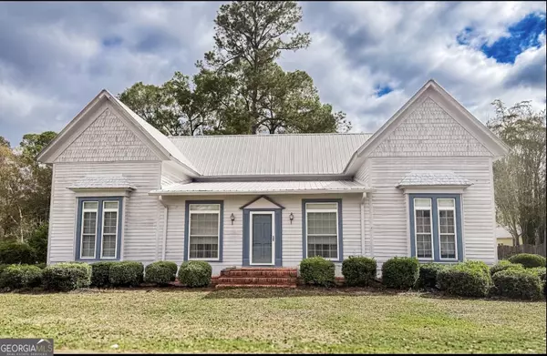 211 Railroad ST, Garfield, GA 30425