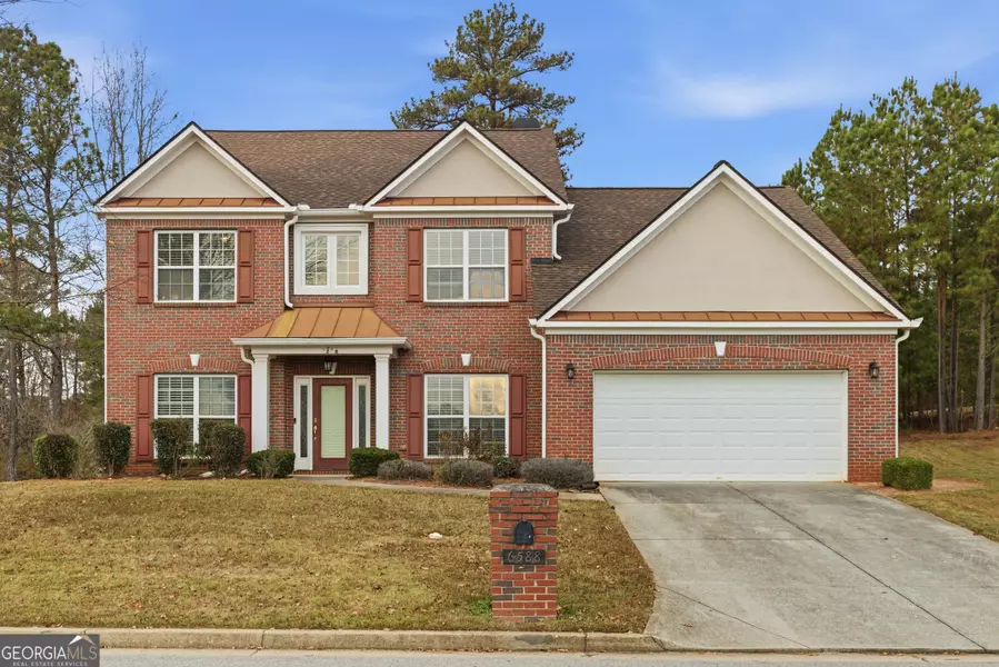 6588 NORCLIFFE DR, Stone Mountain, GA 30087