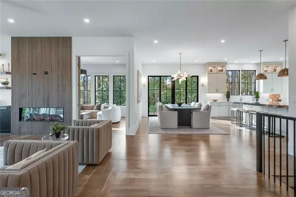 Dunwoody, GA 30338,1442 Cedarhurst DR