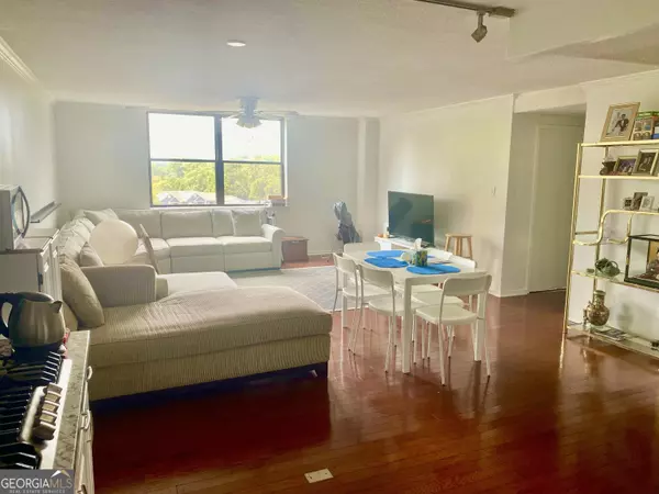 Atlanta, GA 30305,2965 Pharr Court South NW #815