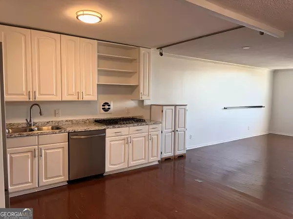 Atlanta, GA 30305,2965 Pharr Court South NW #815