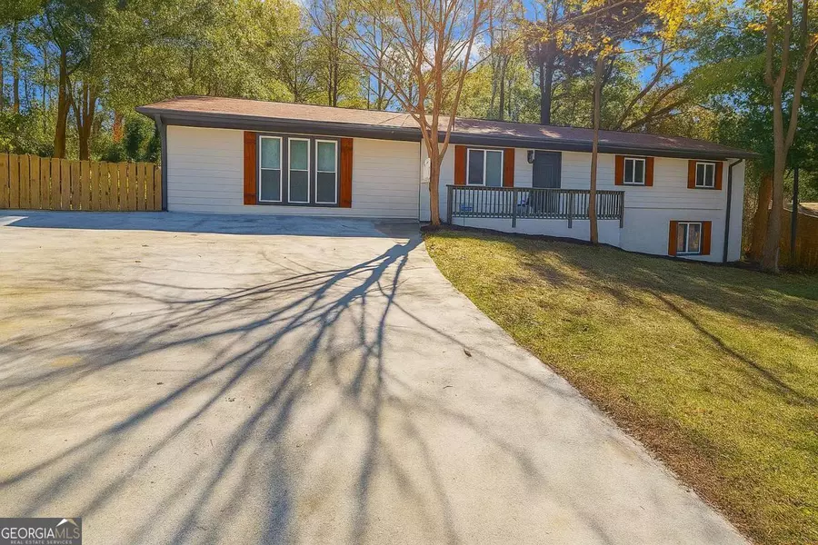 3646 Briar DR, Lithia Springs, GA 30122