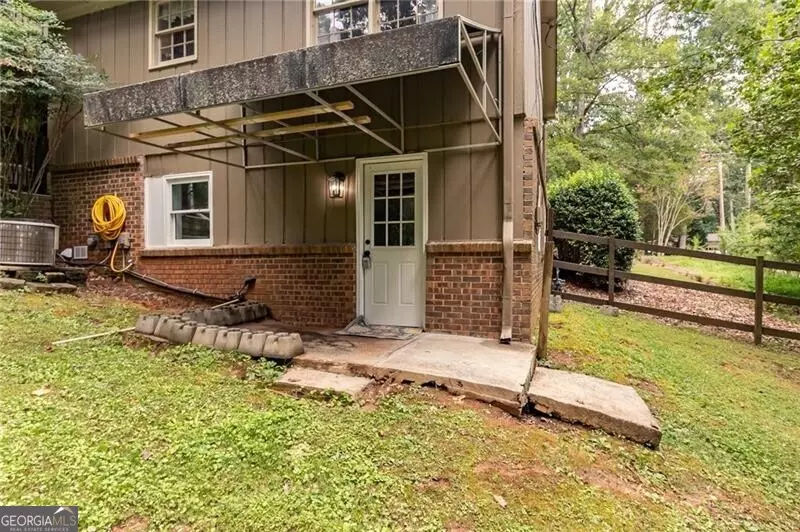 4932 Rock Haven DR SW, Lilburn, GA 30047