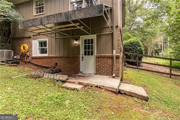 4932 Rock Haven DR SW, Lilburn, GA 30047