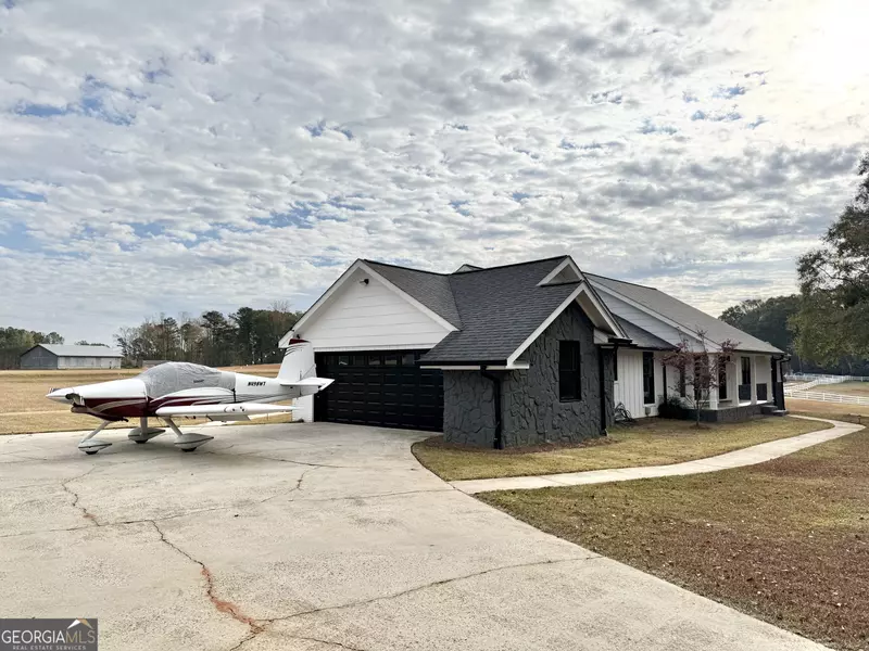 120 Red Fox RUN, Fayetteville, GA 30215