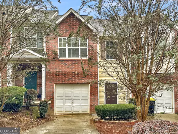 5195 Lincoln DR, Fairburn, GA 30213